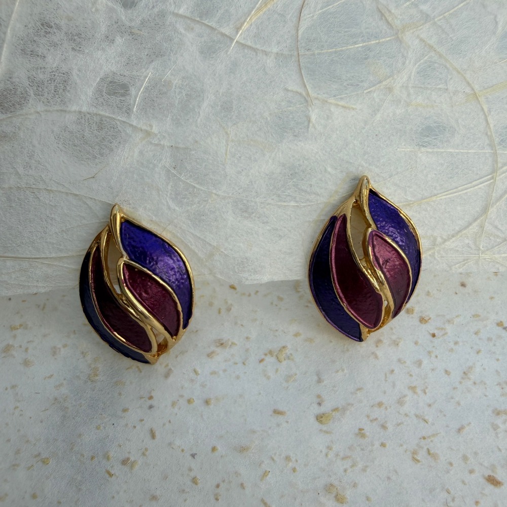 Vintage Gold Tone Purple Enamel Leaf Clip On Earrings Jewel Tone Statement 1980s